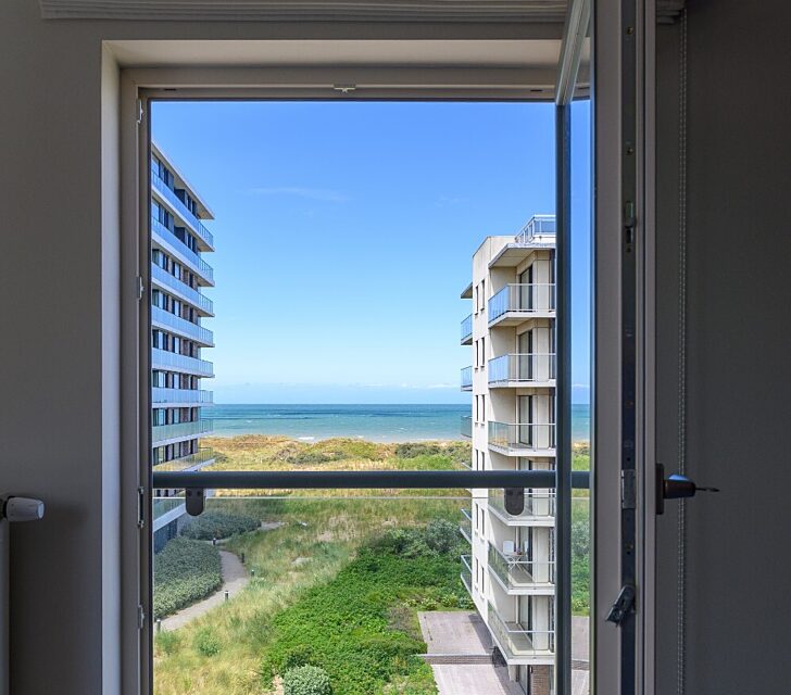 Prachtig gelegen penthouse met 4 slaapkamers en zonneterrassen.